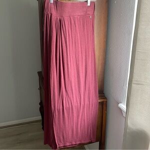 Roxy maroon maxi split skirt size M